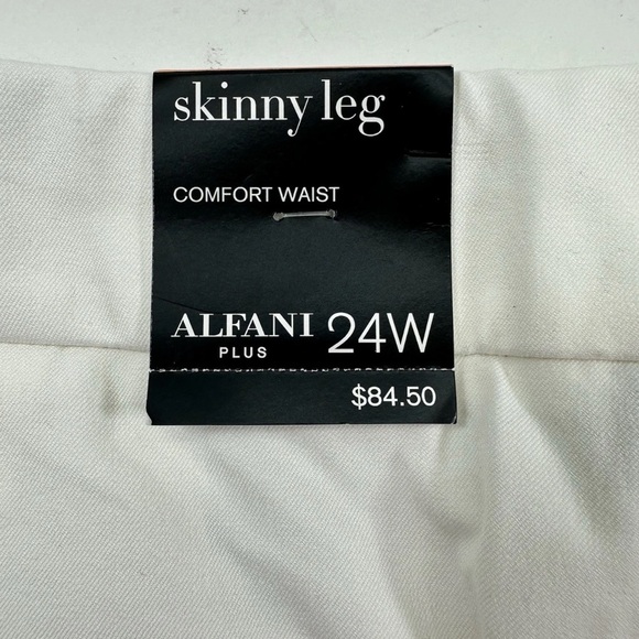 NWT Alfani Plus Size 24W White Ankle Pants Comfort Waist Skinny Leg Cotton Blend - Picture 4 of 9